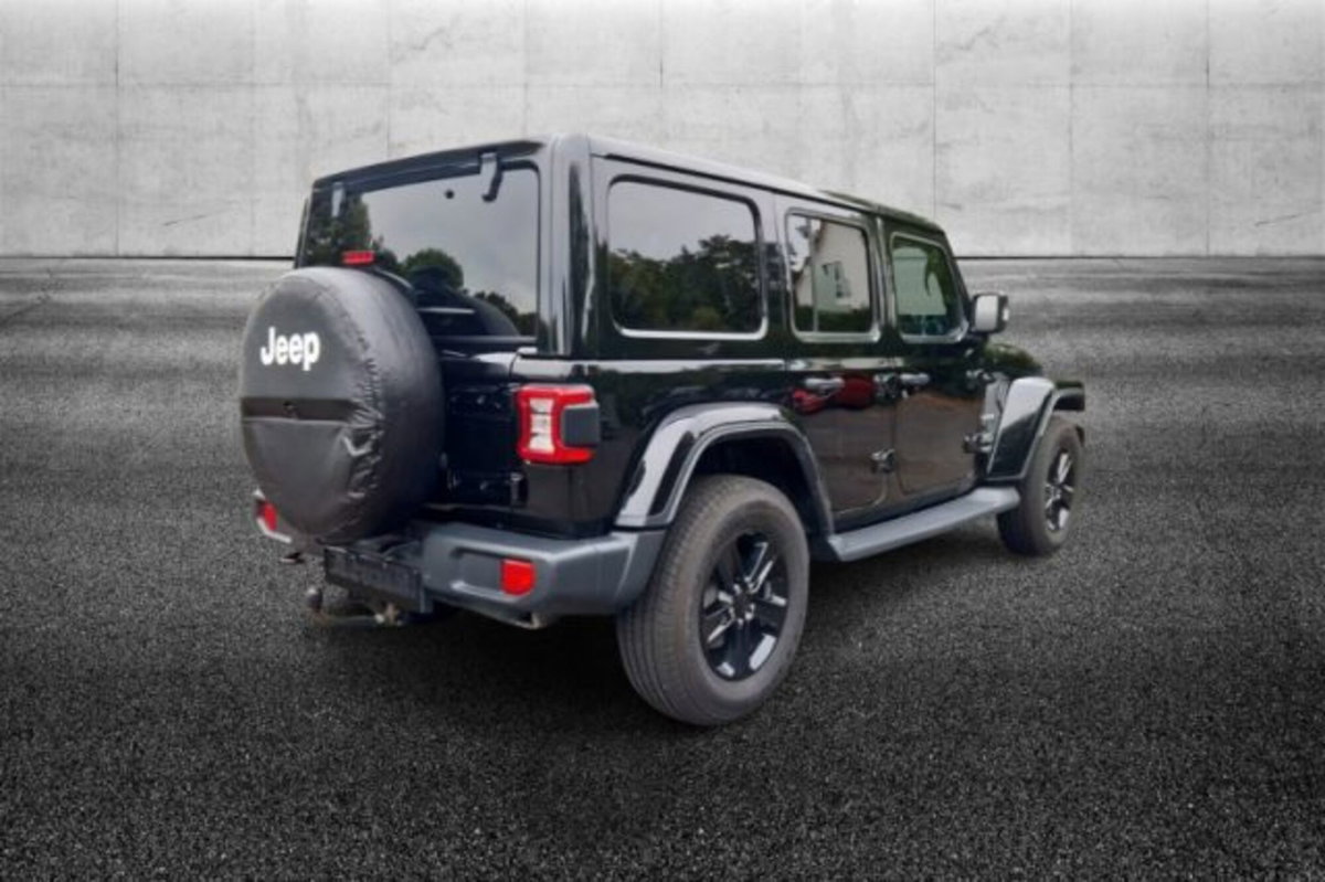 Jeep Wrangler Unlimited 2.2 Mjt II Sahara (3)