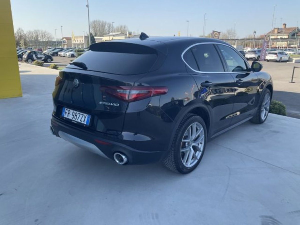 Alfa Romeo Stelvio Stelvio 2.2 Turbodiesel 210 CV AT8 Q4 Executive (6)