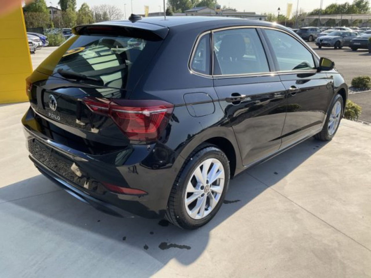 Volkswagen Polo 1.0 tsi Style 95cv (6)