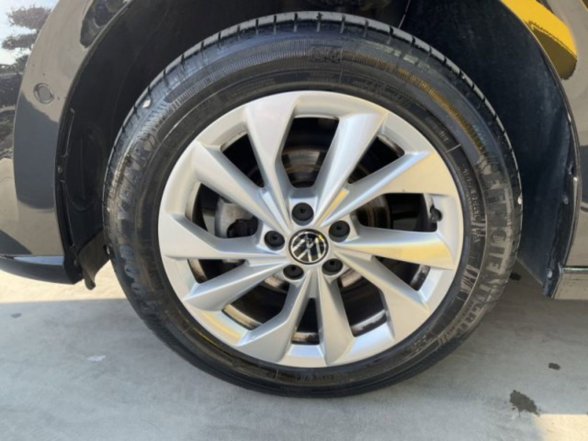 Volkswagen Polo 1.0 tsi Style 95cv (8)