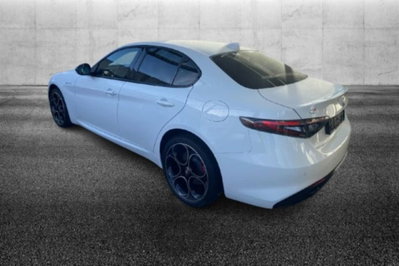 Alfa Romeo Giulia 2.0 Turbo 280 CV AT8 AWD Q4 Veloce (3)
