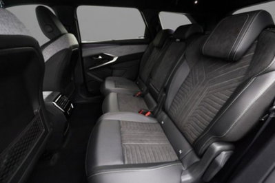 Peugeot 5008 1.2 hybrid GT 145cv 5p.ti e-dcs6 (6)