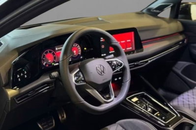 Volkswagen Golf 2.0 TDI 150 CV DSG SCR R-Line (6)