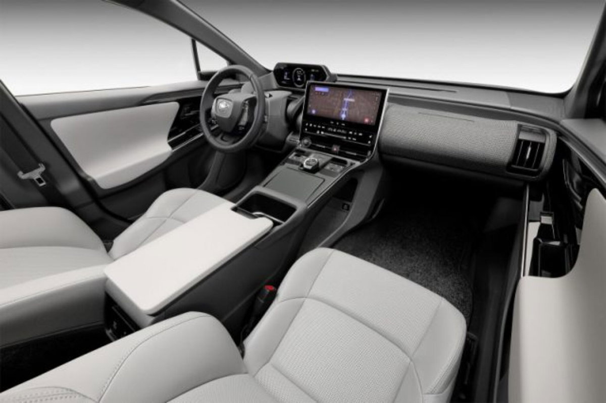 Toyota bZ4X ev Lounge 2wd 204cv