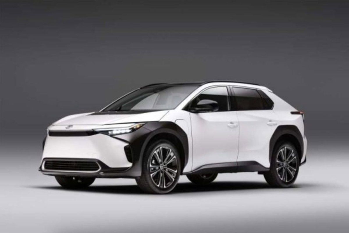Toyota bZ4X ev Lounge 2wd 204cv (5)