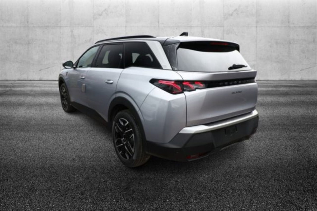 Peugeot 5008 1.2 hybrid GT 145cv 5p.ti e-dcs6 (2)