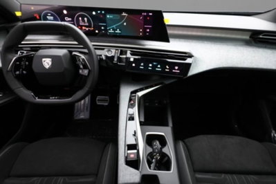 Peugeot 5008 1.2 hybrid GT 145cv 5p.ti e-dcs6 (4)