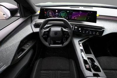 Peugeot 5008 1.2 hybrid GT 145cv 5p.ti e-dcs6 (7)