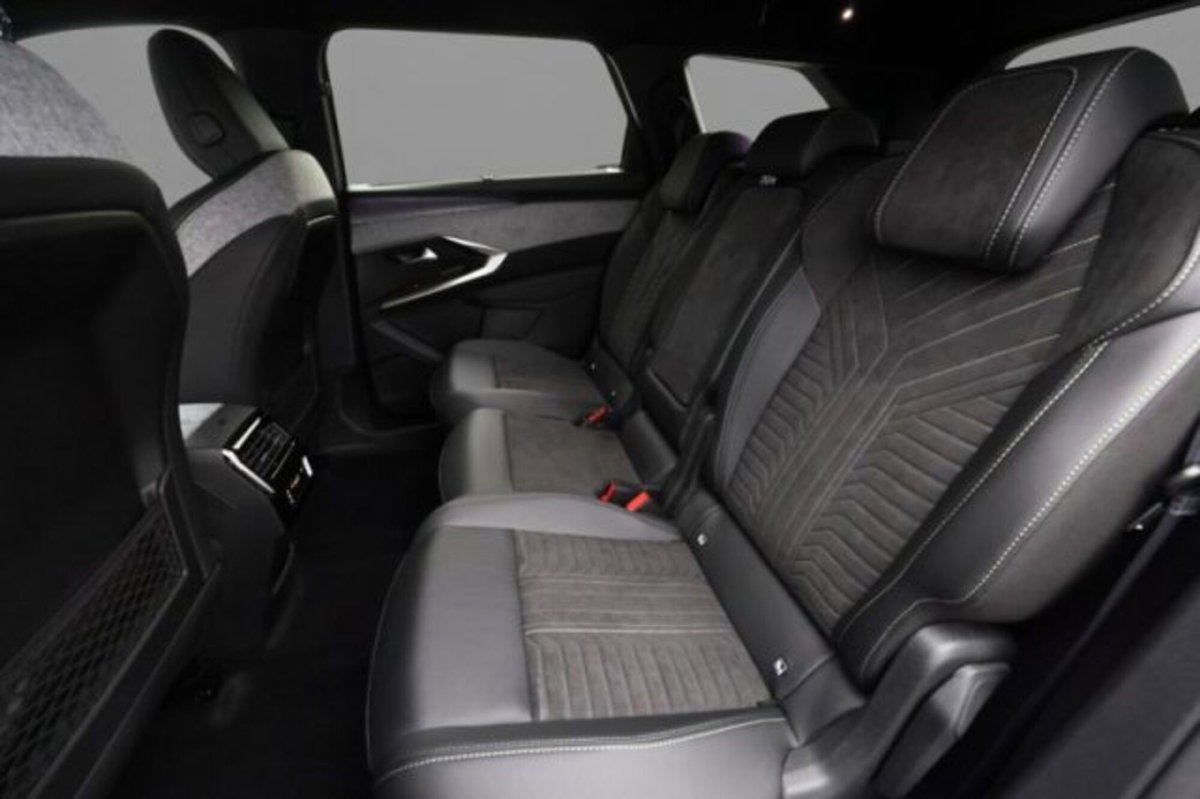 Peugeot 5008 1.2 hybrid GT 145cv 5p.ti e-dcs6 (8)