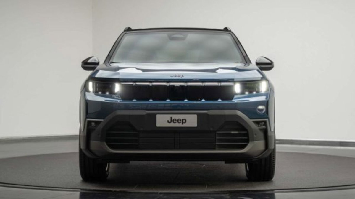 Jeep Compass 1.6 turbo e-hybrid phev Summit fwd 225cv edct7 (2)