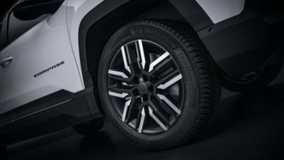 Jeep Compass 1.6 turbo e-hybrid phev Summit fwd 225cv edct7 (7)