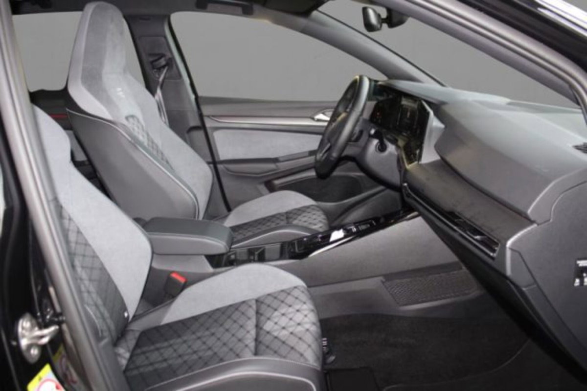 Volkswagen Golf 1.5 eTSI 130 CV EVO ACT DSG R-Line (6)