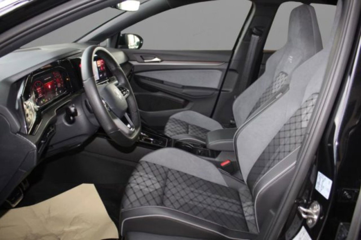 Volkswagen Golf 1.5 eTSI 130 CV EVO ACT DSG R-Line (7)