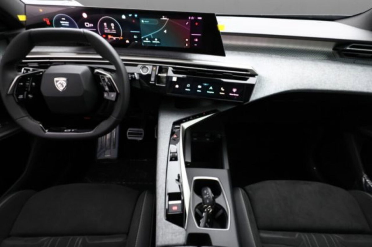 Peugeot 5008 1.2 hybrid GT 145cv 5p.ti e-dcs6 (4)