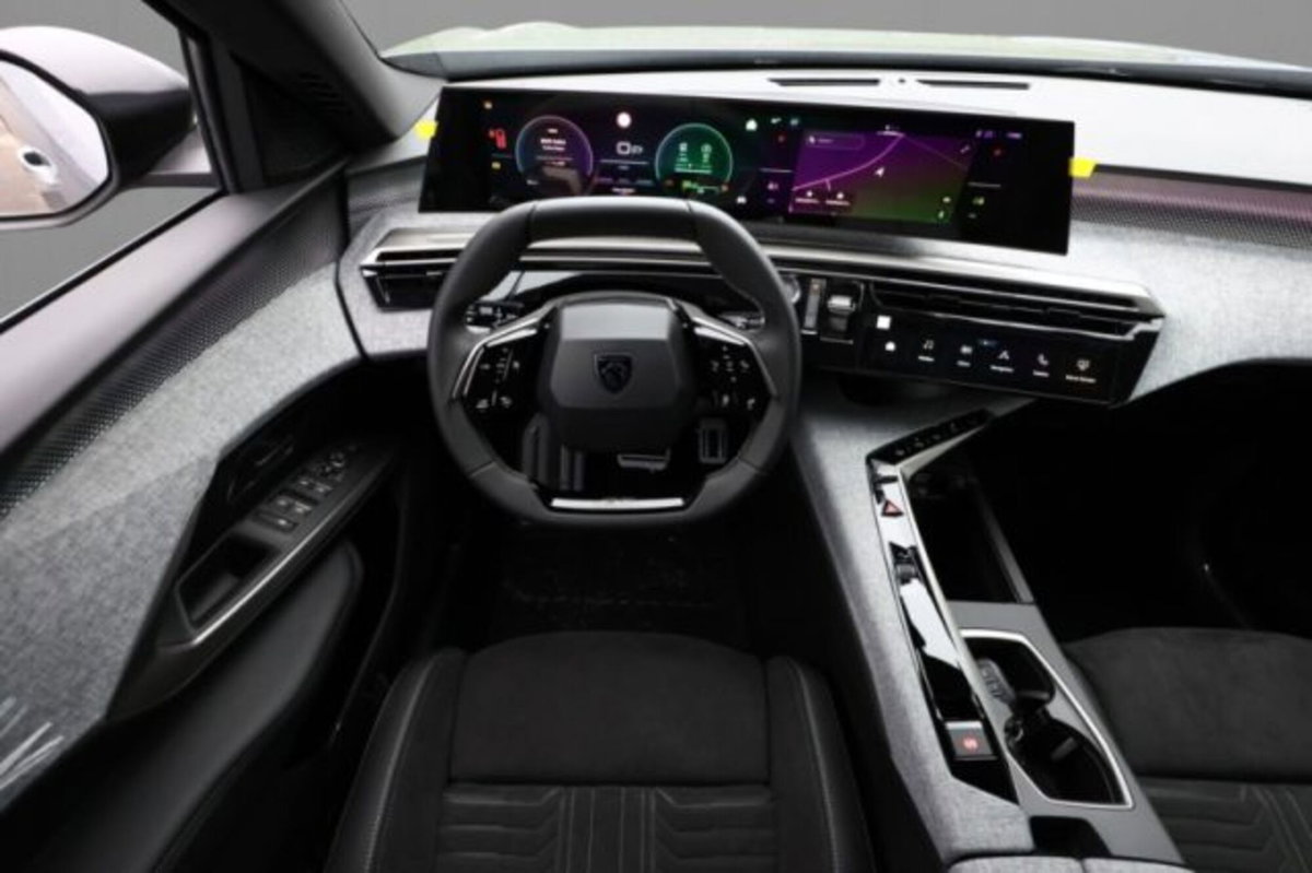 Peugeot 5008 1.2 hybrid GT 145cv 5p.ti e-dcs6 (6)