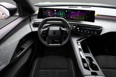Peugeot 5008 1.2 hybrid GT 145cv 5p.ti e-dcs6 (6)