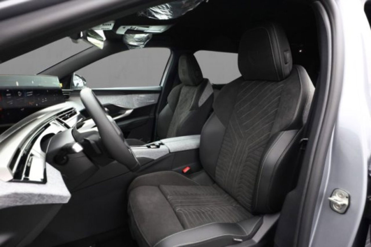Peugeot 5008 1.2 hybrid GT 145cv 5p.ti e-dcs6 (7)