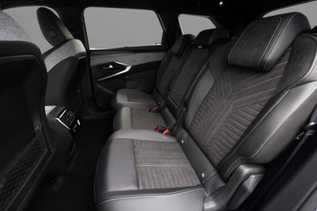 Peugeot 5008 1.2 hybrid GT 145cv 5p.ti e-dcs6 (8)