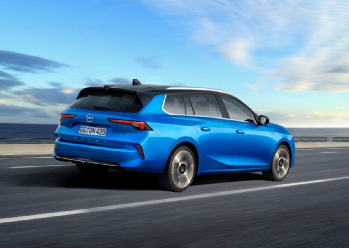 Opel Astra Station Wagon 1.5 Turbo Diesel 130 CV AT8 Sports Ultimate (2)