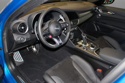 Alfa Romeo Giulia 2.9 T V6 AT8 Quadrifoglio (6)