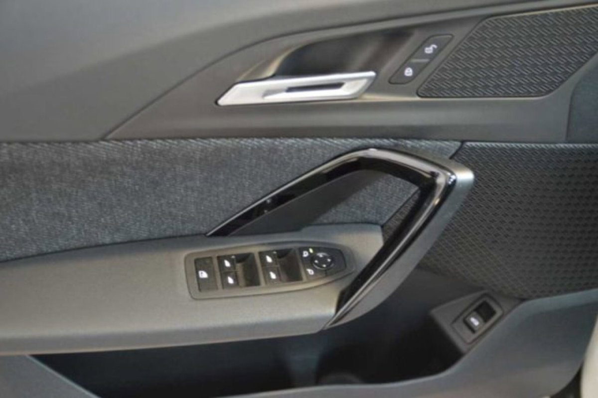 BMW X1 sDrive 18i Msport (8)