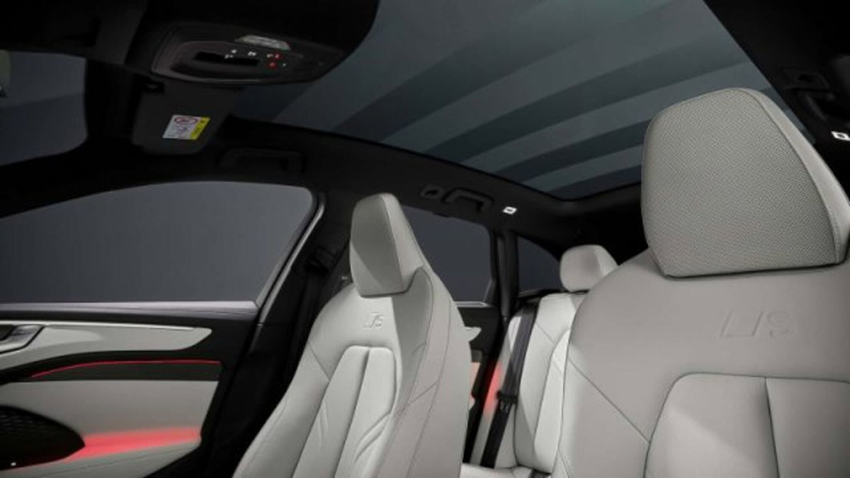 Audi Q3 2.5 TFSI quattro S tronic performance (8)