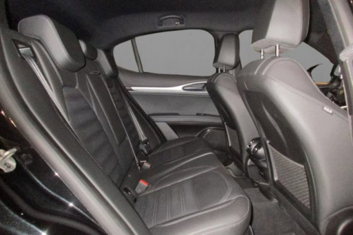 Alfa Romeo Stelvio Stelvio 2.2 Turbodiesel 210 CV AT8 Q4 Veloce (8)