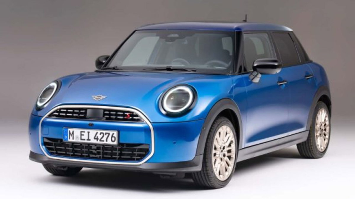 MINI Mini 1.5 Cooper Essential 5 porte (2)