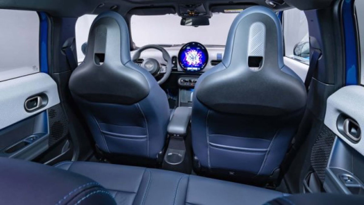 MINI Mini 1.5 Cooper Essential 5 porte (8)