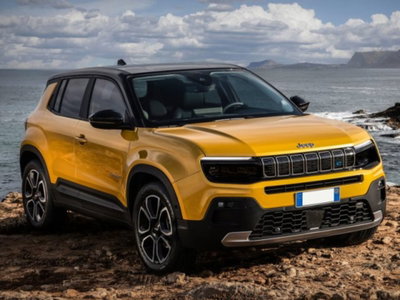 Jeep Avenger 1.2 turbo e-hybrid mhev 85th Anniversary 4xe 145cv edct6 (2)