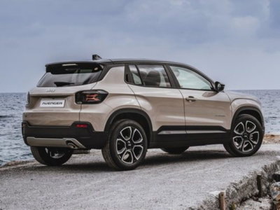 Jeep Avenger 1.2 turbo e-hybrid mhev 85th Anniversary 4xe 145cv edct6 (6)