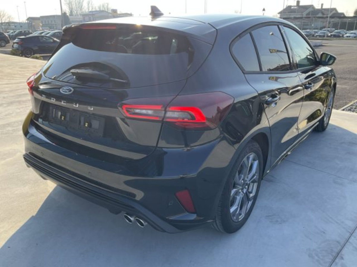 Ford Focus 1.0 EcoBoost Hybrid 125 CV Power. 5p. ST-Line Style (6)