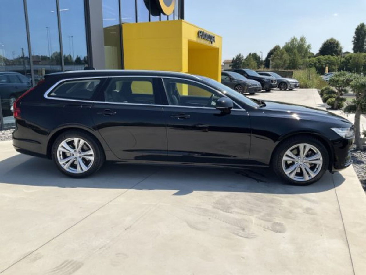 Volvo V90 B4 (d) Geartronic Momentum Business Pro (5)