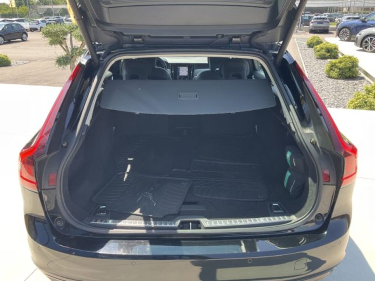 Volvo V90 B4 (d) Geartronic Momentum Business Pro (8)