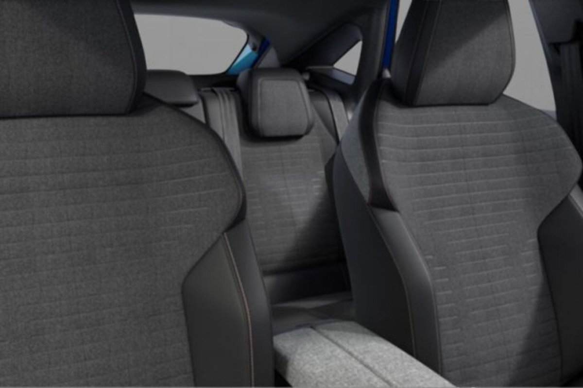 Peugeot 3008 1.2 hybrid Allure Business 145cv e-dcs6 (5)