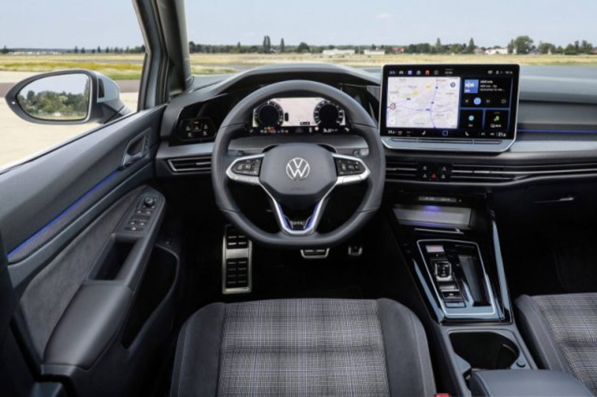 Volkswagen Golf 1.5 tsi ehybrid GTE 272cv dsg (8)
