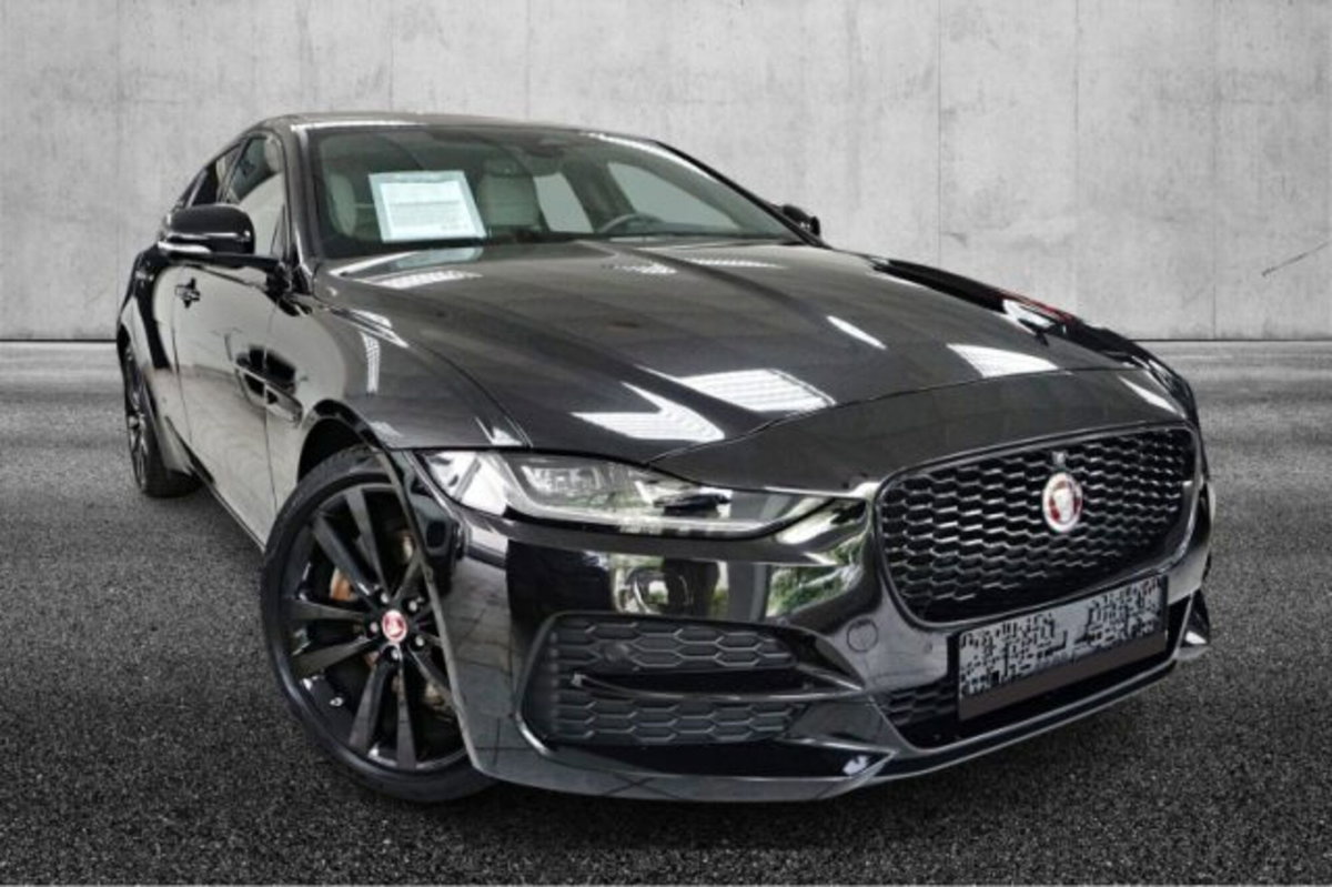 Jaguar XE 2.0 D 204 CV AWD aut. R-Dynamic HSE (2)