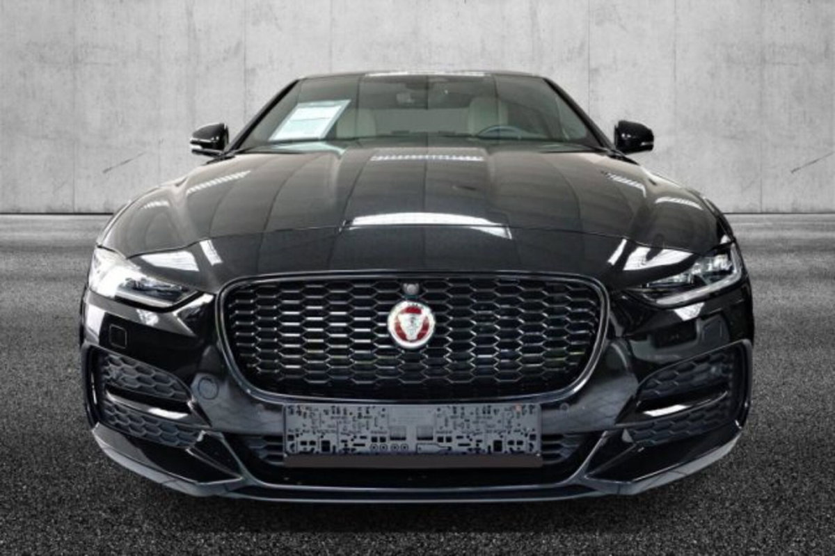 Jaguar XE 2.0 D 204 CV AWD aut. R-Dynamic HSE (5)