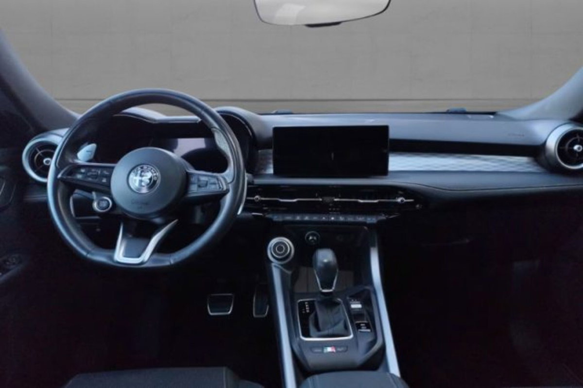 Alfa Romeo Tonale 1.3 phev Intensa Q4 280cv at6 (6)