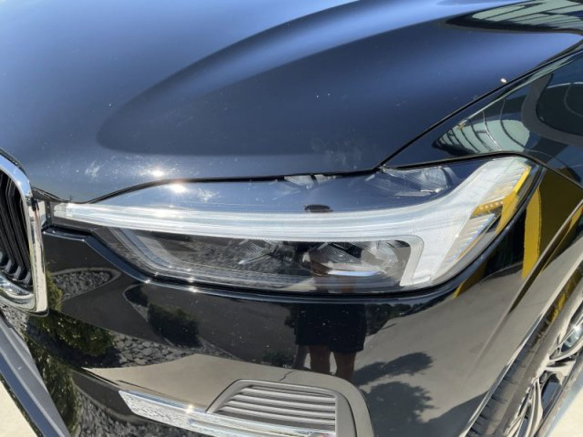 Volvo XC60 B4 Geartronic Momentum Pro (4)
