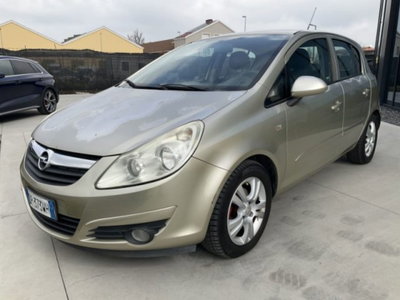 Opel Corsa 1.2 5 porte Club (3)