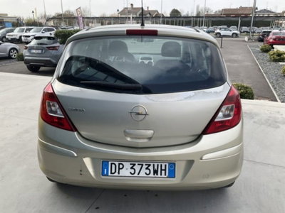 Opel Corsa 1.2 5 porte Club (6)