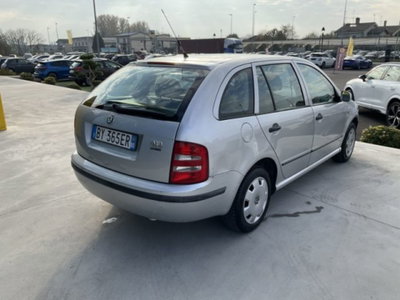 Skoda Fabia Station Wagon CV 16V cat Wagon Comfort S (6)