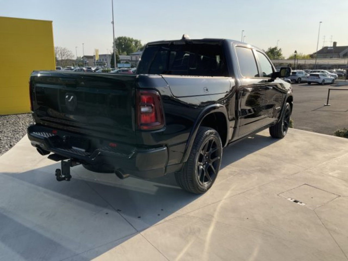 Ram Ram Pick-up Ram 1500 3.0 Quad Cab Laramie Night Edition Premium 420cv at8 (6)