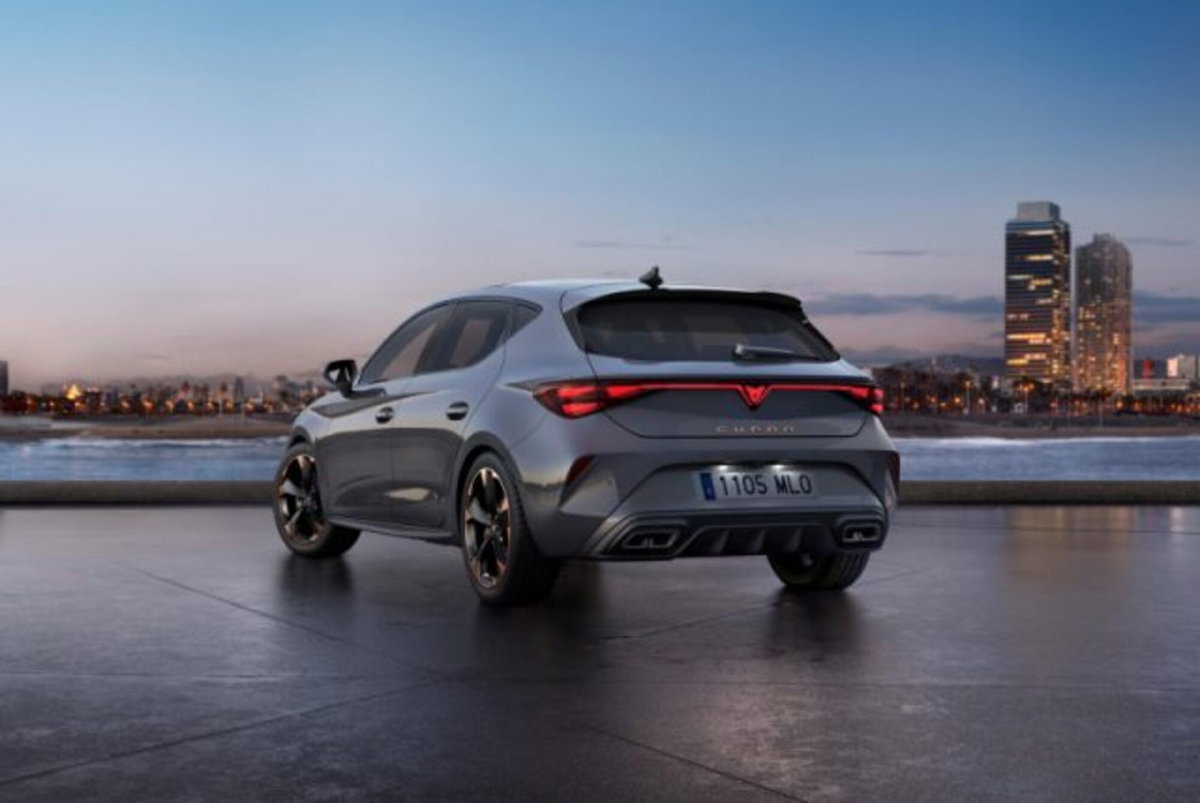 Cupra Leon Leon 1.5 hybrid 150cv dsg (5)