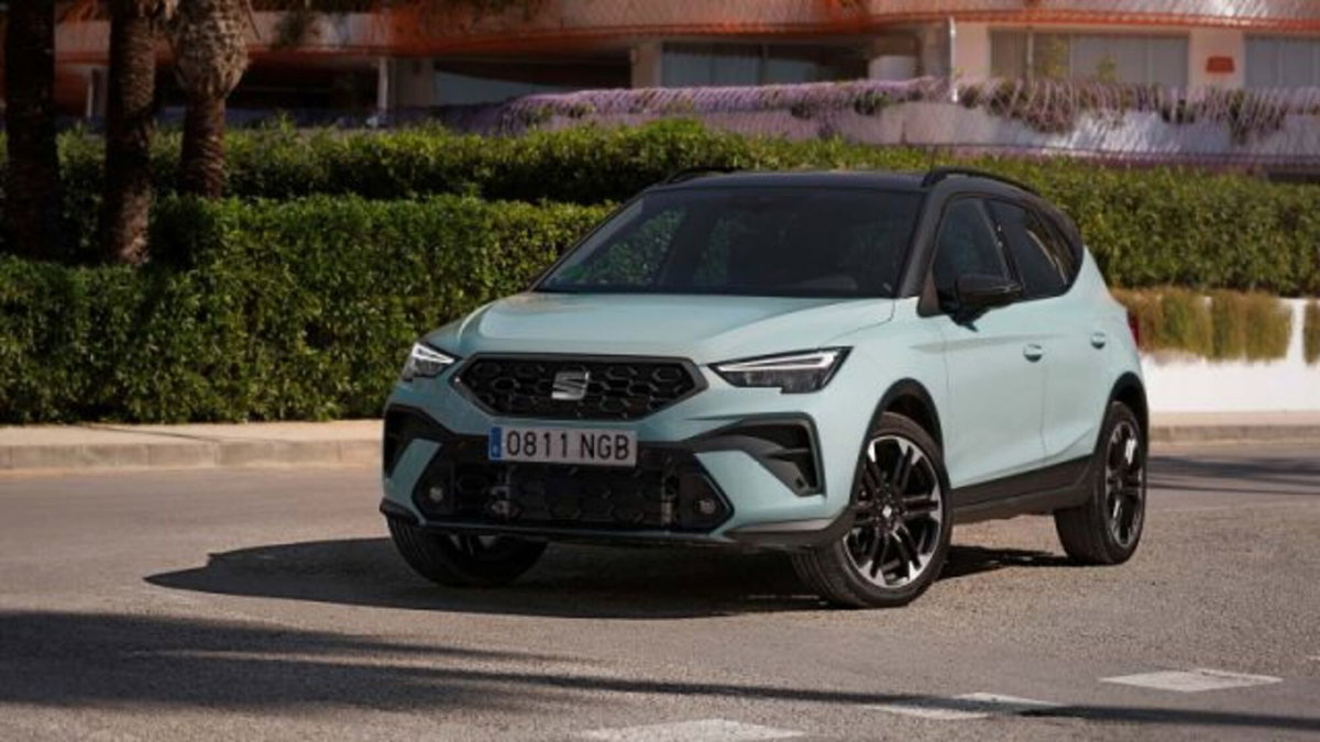 SEAT Arona 1.0 ecotsi Black Edition 115cv dsg (2)