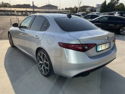Alfa Romeo Giulia 2.2 Turbodiesel 160 CV AT8 B-Tech (6)