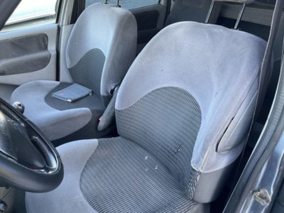 Citroen Xsara Picasso 1.6 HDi 110CV FAP Classique (7)