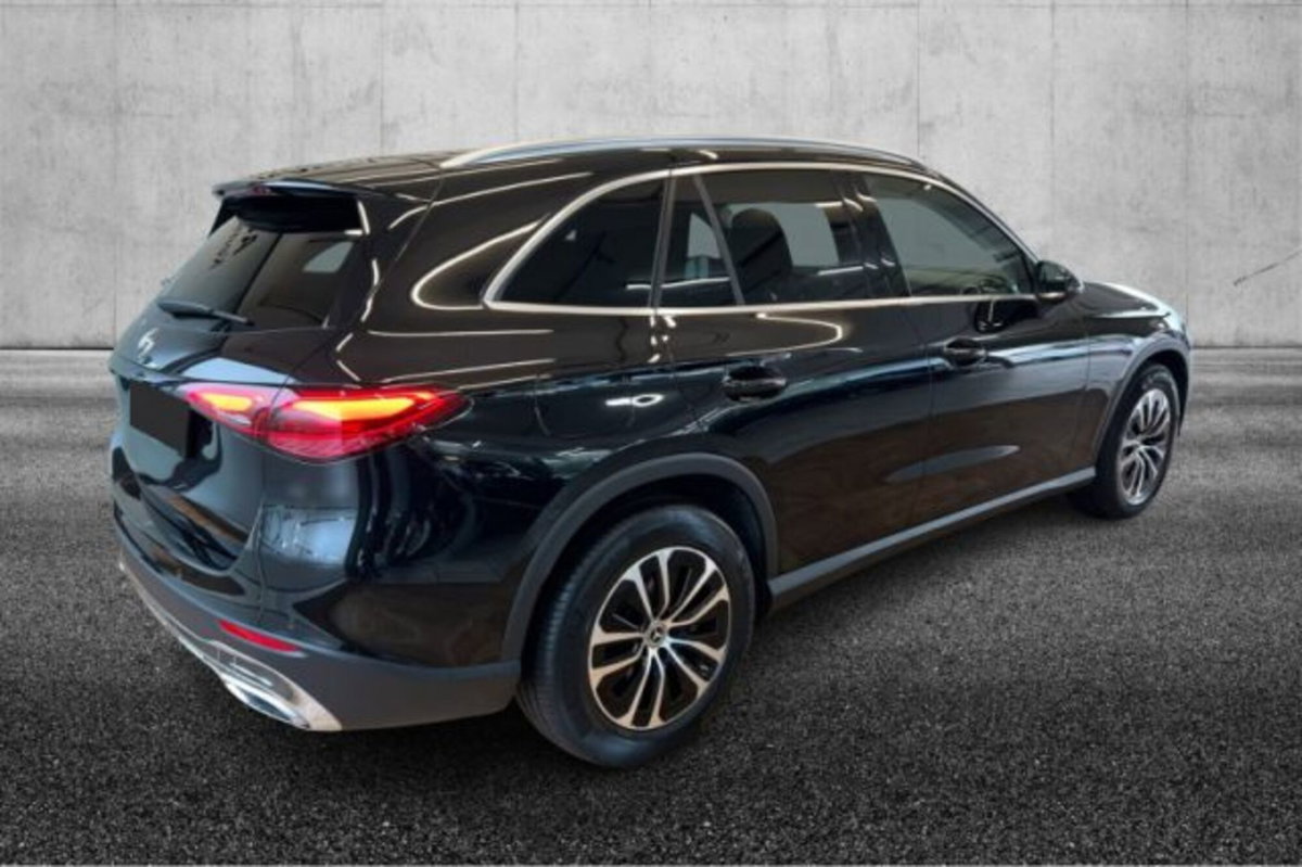 Mercedes-Benz GLC 220 d 4Matic Mild Hybrid AMG Advanced Plus (2)