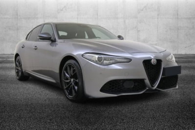Alfa Romeo Giulia 2.0 Turbo 200 CV AT8 Super (2)